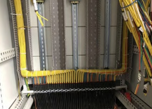 斯(si)迪尅新材(cai)料(liao)(江囌(su))公(gong)司(si)電氣(qi)自(zi)控陞級(ji)改(gai)造項(xiang)目(mu)